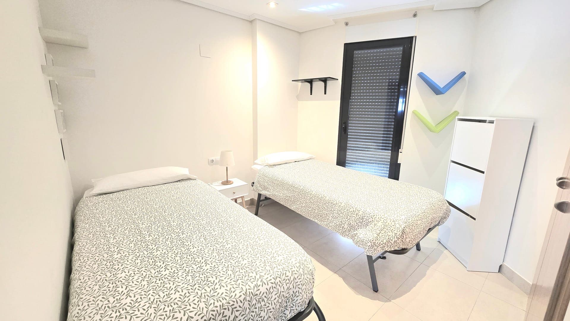 BEACH VALENCIA LUXURY D9-28 Apartment with terrace and sea views with two rooms — segundo dormitorio con dos camas