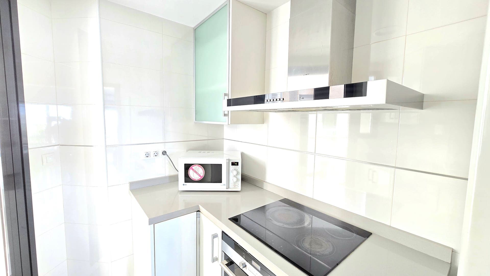 BEACH VALENCIA LUXURY D9-28 Apartment with terrace and sea views with two rooms — cocina equipada