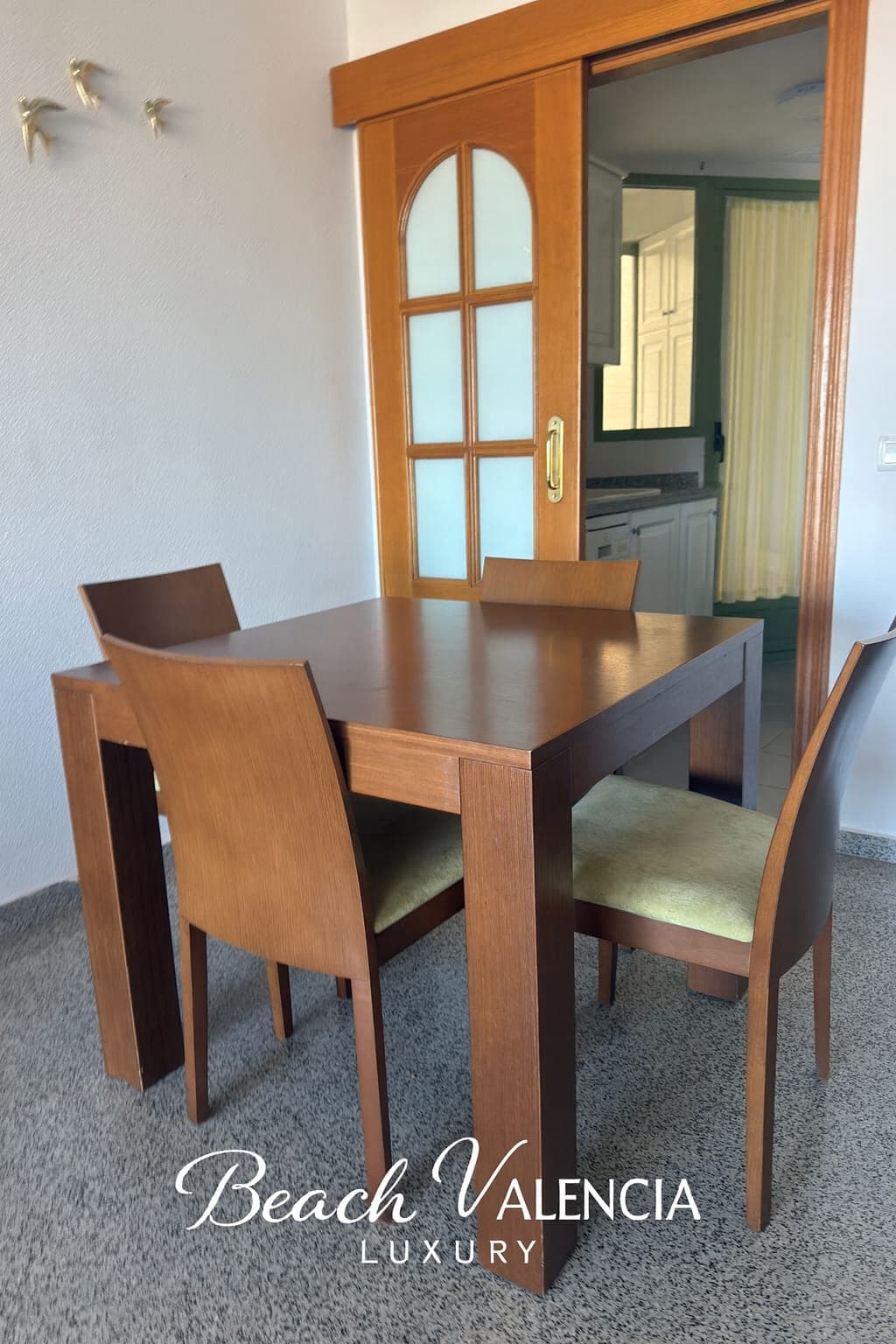 BEACH VALENCIA LUXURY B7-21 Apartment with terrace and sea views with two rooms — comedor, detalle de mesa