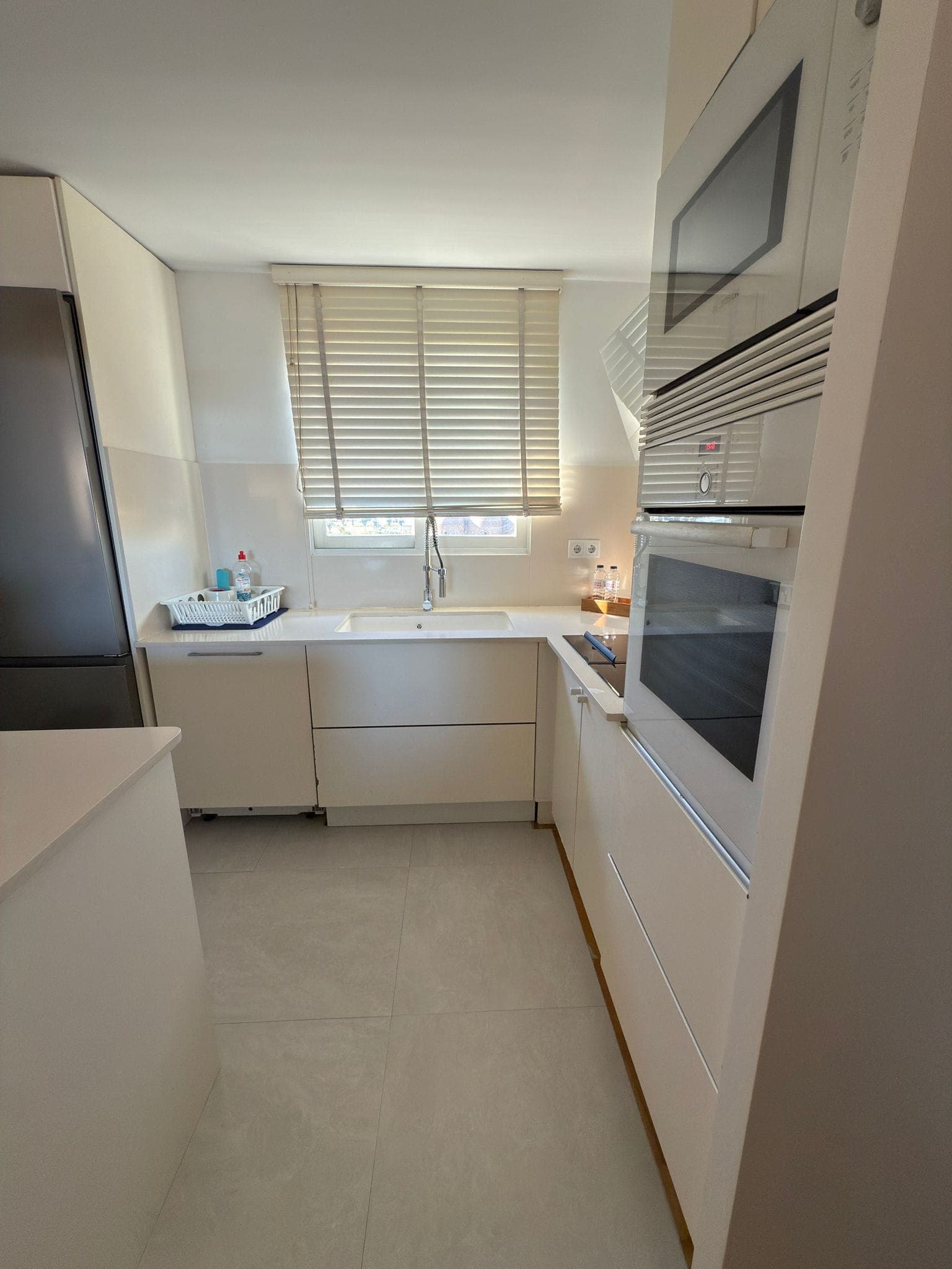BEACH VALENCIA LUXURY B7-23 Apartment with terrace and sea views — cocina equipada