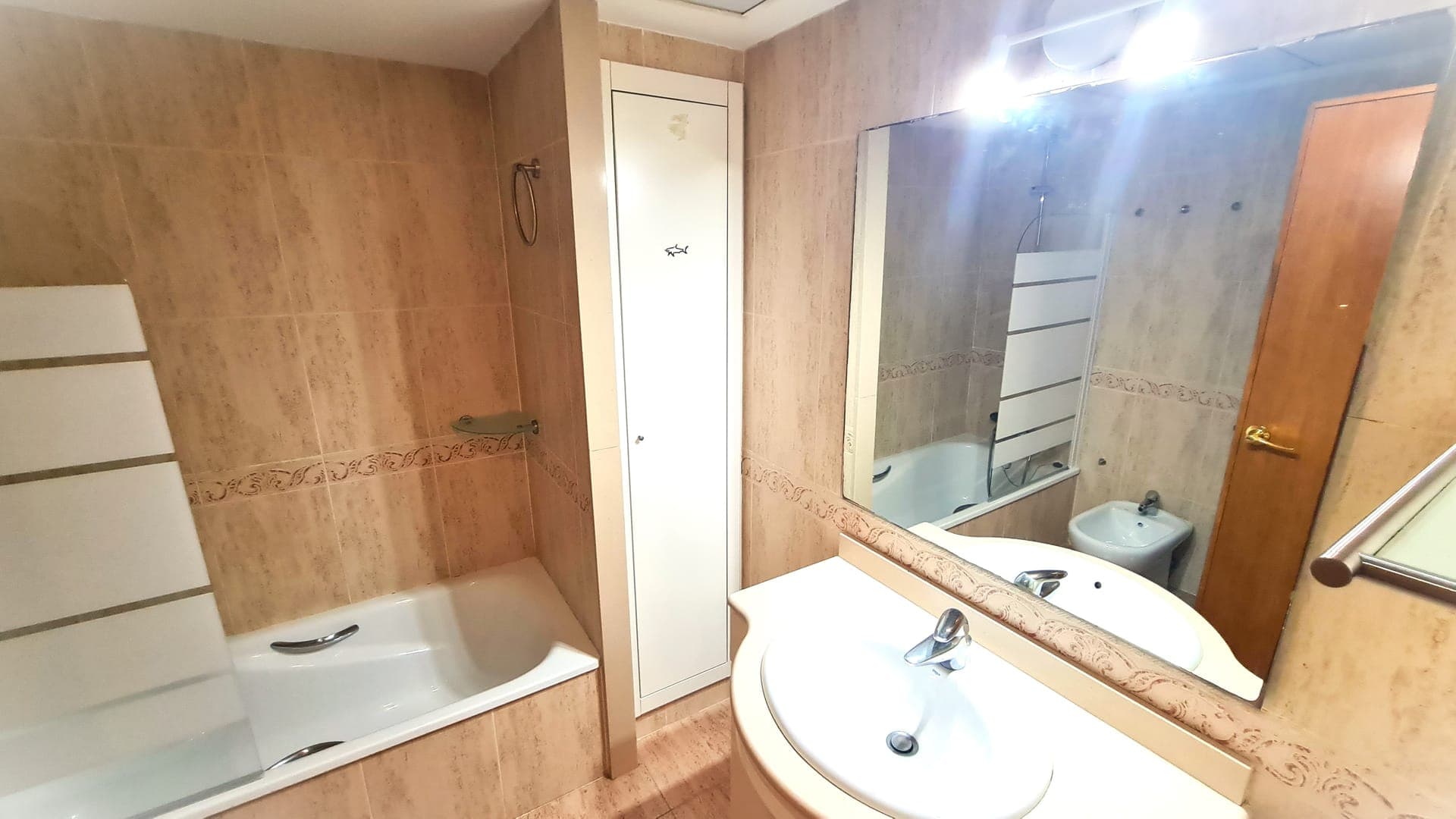 BEACH VALENCIA LUXURY D15-9 Apartment with terrace and sea views with two rooms — baño