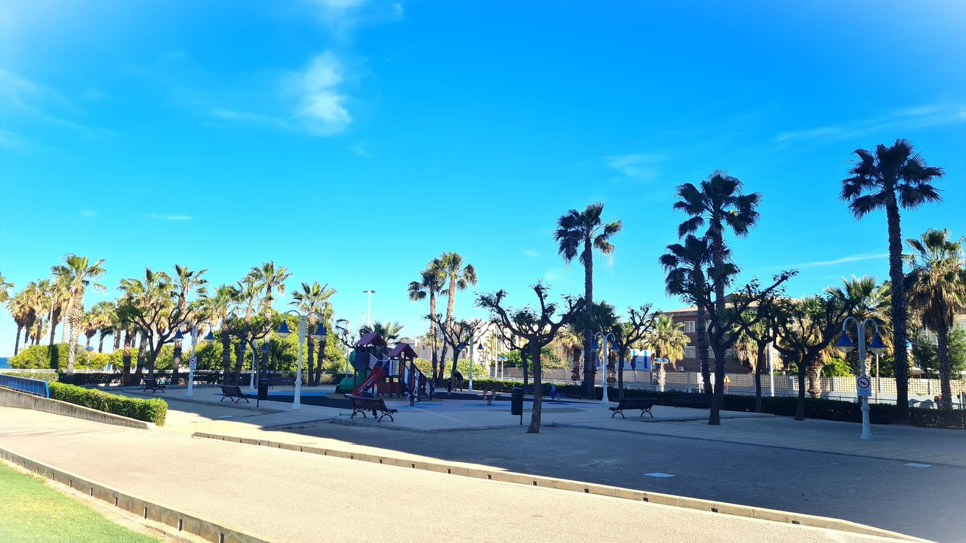 BEACH VALENCIA LUXURY D15-9 Apartment with terrace and sea views with two rooms — zona infantil