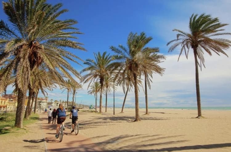 La playa de la Patacona